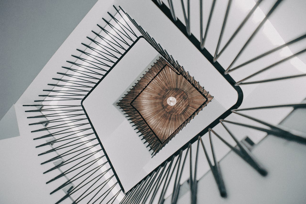 HotellstÃ¤dning Stockholm - GÃ¤ster Ã¤ter i vÃ¤lstÃ¤dat och rent restaurangutrymme